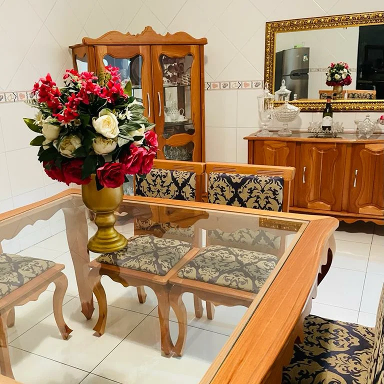 Sala de jantar completa